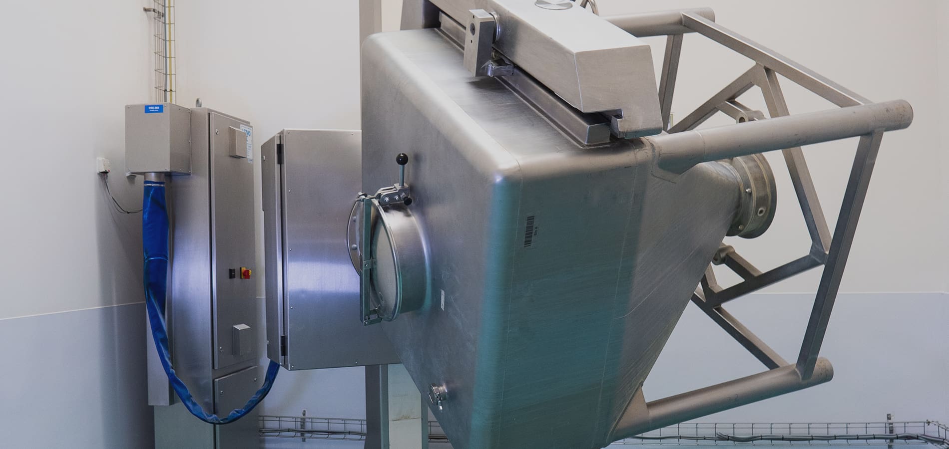 Industrial blender