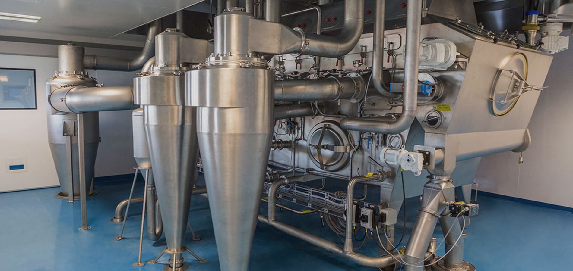 The bottom half of Vitablend's Filtermat dryer